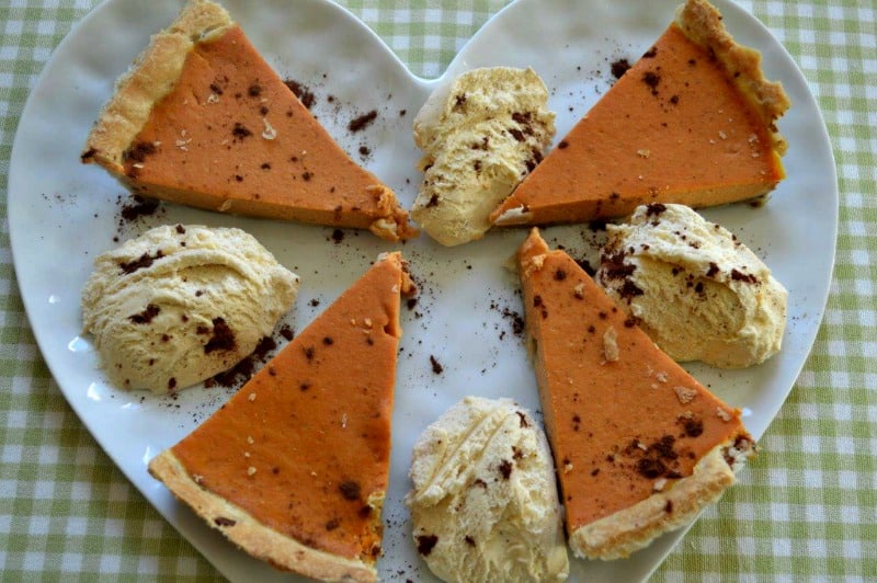 Diabetic pumpkin pie with ice cream