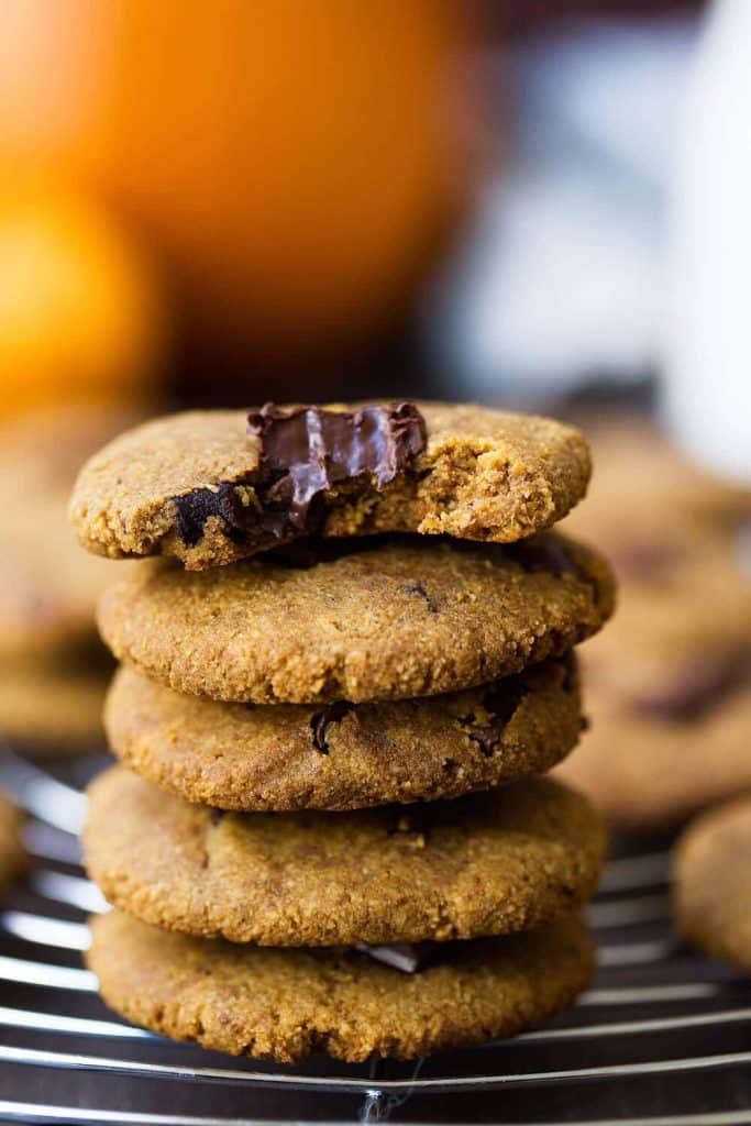 Paleo pumpkin cashew butter cookies