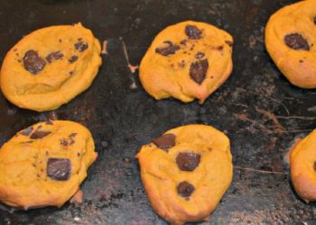 Pumpkin chocolate chip cookies