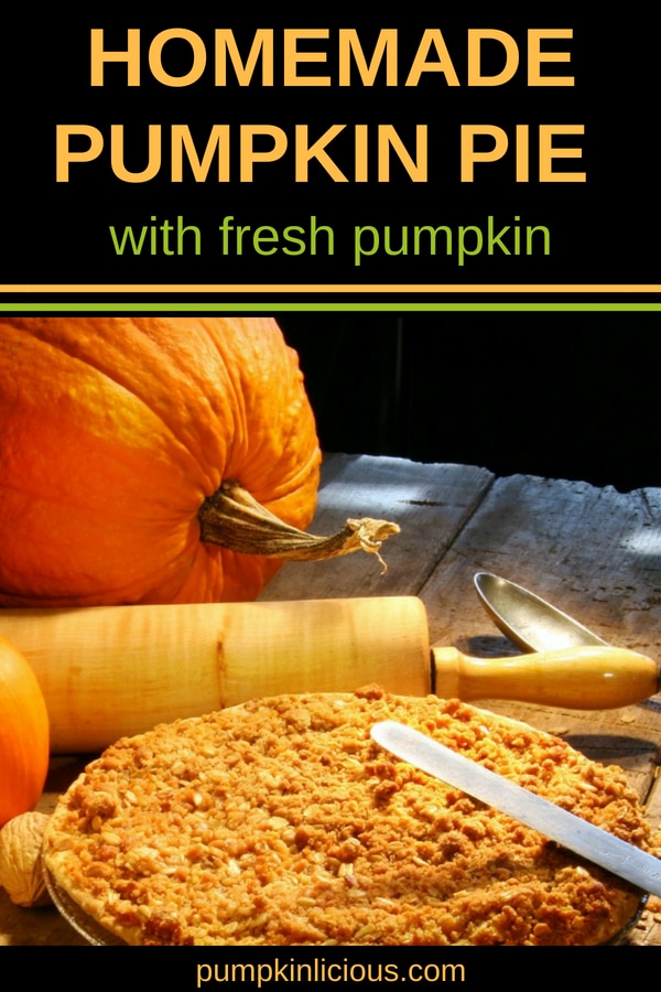 Looking for a simple homemade pumpkin pie recipe for the holidays? This one is made from scratch with fresh pumpkin puree filling: so easy and healthy at the same time! perfect for Thanksgiving, but also just because. #pumpkinpie #homemade #pumpkinlicious #pumpkinpierecipes #thanksgiving #holidaysrecipes