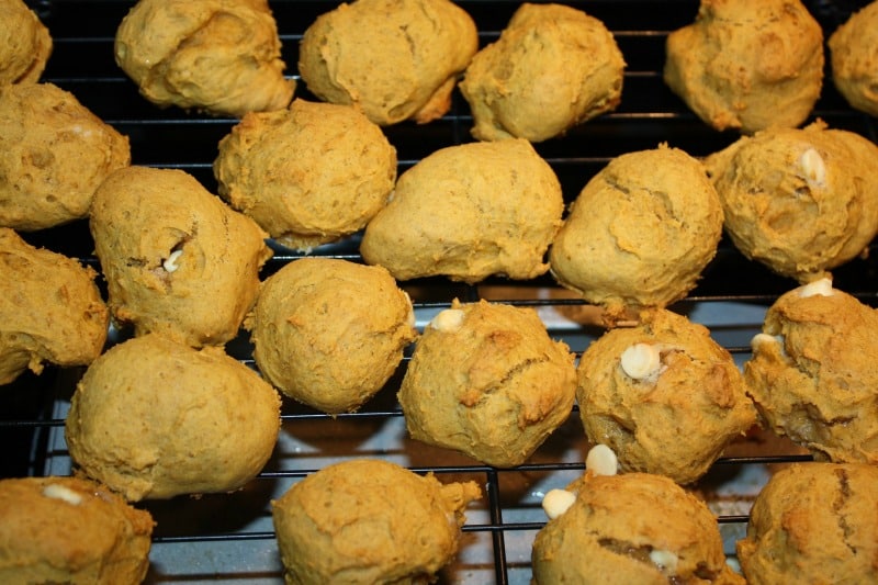 chewy pumpkin spice cookies