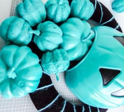 teal pumpkin wreath craft