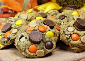 pumpkin chocolate chip cookies with reese cups